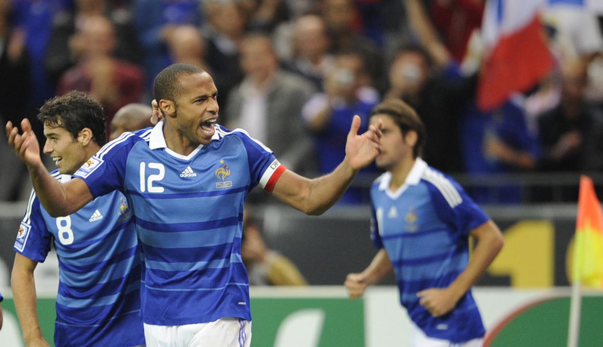 Thierry Henry diboyong Arsenal dari Juventus pada musim 1999 dengan nilai transfer sekitar 11 juta pounds. Henry tampil sebanyak 254 kali dengan koleksi 174 gol. (AFP/Bertrand Guay)