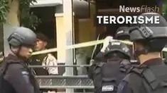 Sejumlah warga menyangka kedatangan Tim Detasemen Khusus (Densus) 88 yang membawa satu keluarga di rumah kontrakan Kampung Padasuka, Kota Tasikmalaya, Jawa Barat, Kamis pagi, adalah rombongan pernikahan.