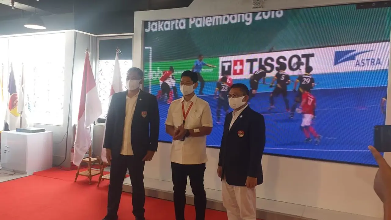 Pengurus Federasi Hockey Indonesia bersama Ketua NOC Indonesia