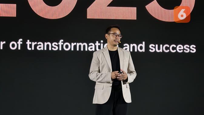 Abee Hakiim, Head of PR Xiaomi Indonesia, dalam acara peluncuran Xiaomi 17 Series di Jakarta, Selasa (3/3/2026). (Liputan6.com/ Yuslianson)