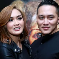 Banyak pengalaman mistis tak terlupakan dirasakan oleh Demian Aditya setelah resmi menjadi suami dari Sara Wijayanto. Perempuan yang juga presenter, yang sering bersentuhan dengan makluk gaib. (Adrian Putra/Bintang.com)