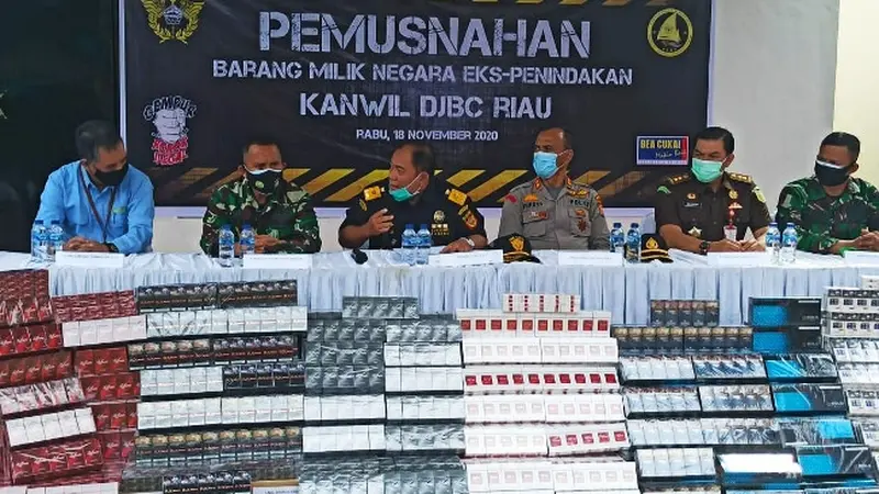 Barang bukti penyelundupan rokok ilegal oleh Bea Cukai Riau beberapa waktu lalu.