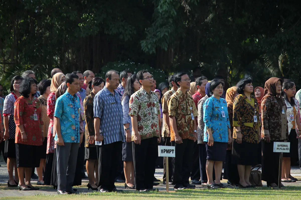 Ramaikan Hari Batik, PNS Solo Serempak Pakai Batik Indonesia