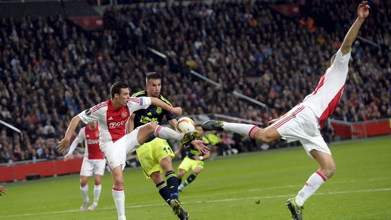 Ajax Kontra Fenerbahce Tak Hasilkan Gol Sebiji pun