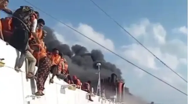 Kapal Mutiara Sentosa 2 Terbakar di Perairan Sumenep
