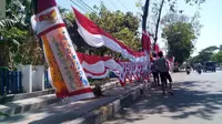 Pasang surut pedagang bendera musiman di Makassar jelang perayaan HUT RI ke 73 (Liputan6.com/ Eka Hakim)