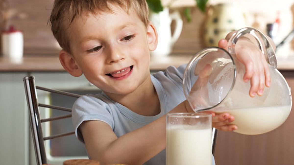 Kandungan Gizi Dalam Susu Sapi (Part 2) - Parenting Fimela.com