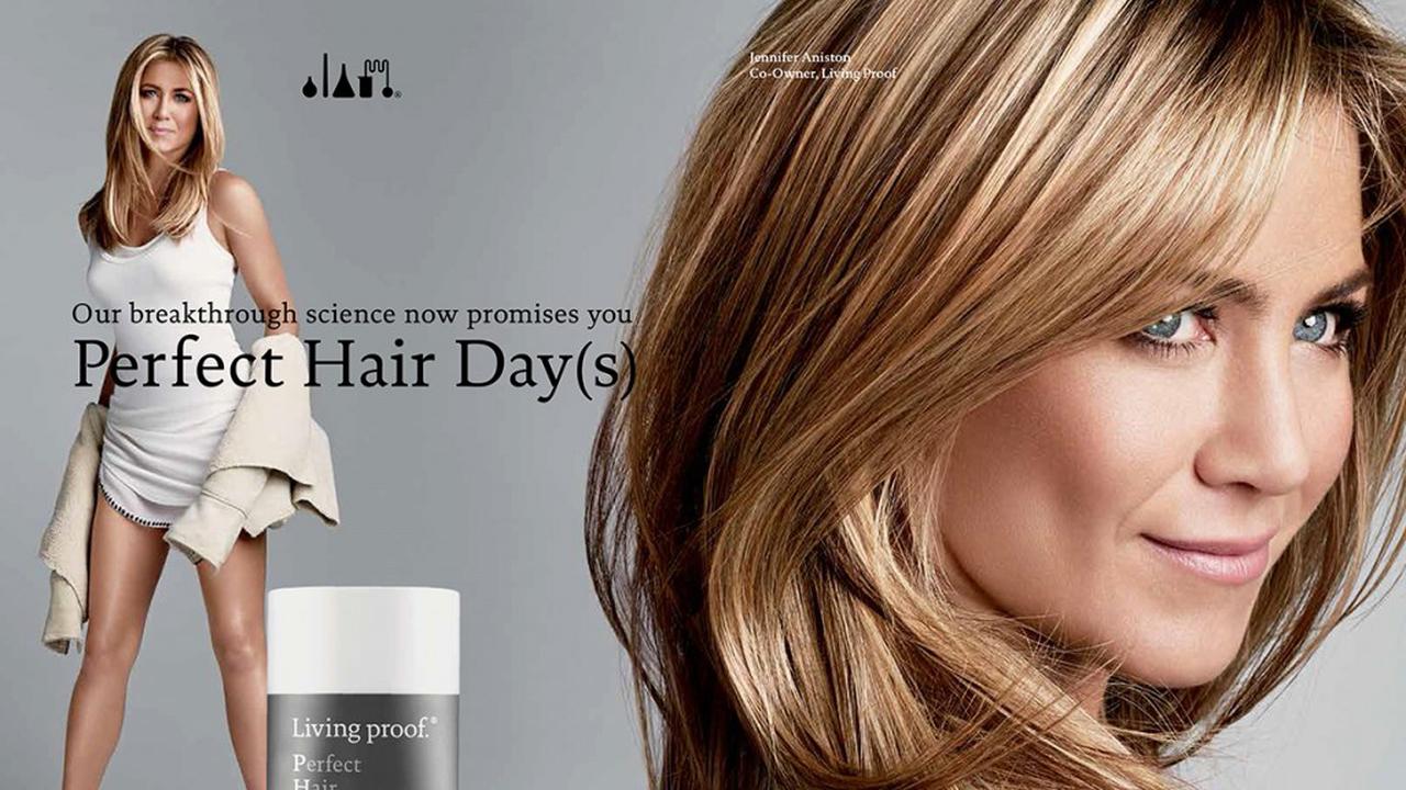 Jennifer Aniston Bikin Produk Perawatan Rambut