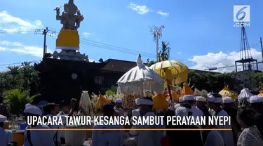 Umat hundu Bali di Buleleng menggelar ritual Tawur Kesanga menyambut perayaan nyepi. Perayaan ini bertujuan menyucikan dan menjaga keseimbangan alam dakam menyambut tahun baru saka