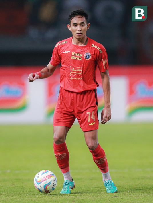 <p>Pemain Persija Jakarta, Rizky Ridho saat pertandingan pekan ketujuh BRI Liga 1 2023/2024 melawan Borneo FC yang berlangsung di Stadion Patriot Candrabhaga, Bekasi, Rabu (9/8/2023). (Bola.com/Bagaskara Lazuardi)</p>