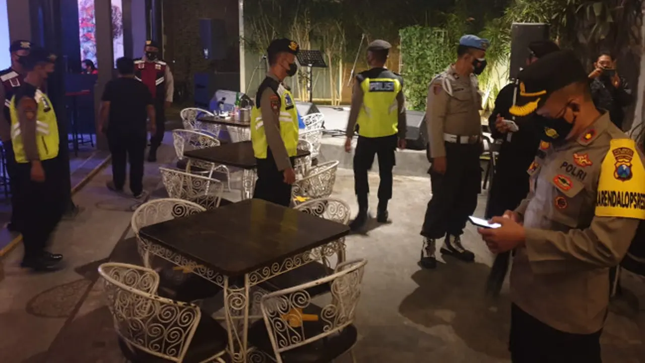 Langgar Jam Buka Masa PPKM di Kota Malang, Dua Tempat Hiburan Disanksi