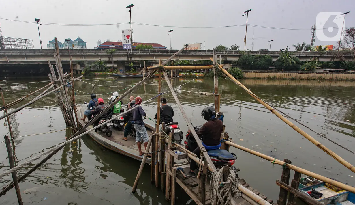 Eretan menjadi primadona bagi para pengendara motor yang biasa melintas di kawasan tersebut. (merdeka.com/Arie Basuki)