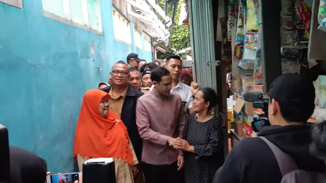 Mendikbud Nadiem Makarim meninjau SDN Cirimekar 02 Cibinong. (Fachrur Rozi/Liputan6.com)