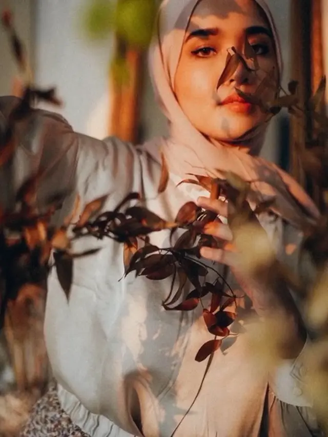 Mantap Berhijab, Ini 6 Potret Terbaru Ana Octarina Eks Princess
