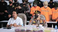 Konferensi pers pengungkapan 30 kilogram sabu Malaysia di Polres Bengkalis dengan tiga tersangka. (Liputan6.com/Istimewa)