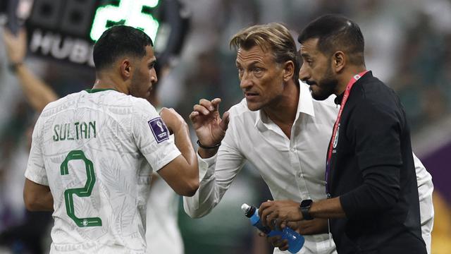 Foto: Lecutan Semangat Pelatih Herve Renard Belum Mampu Loloskan Arab Saudi ke Babak 16 Besar Piala Dunia 2022