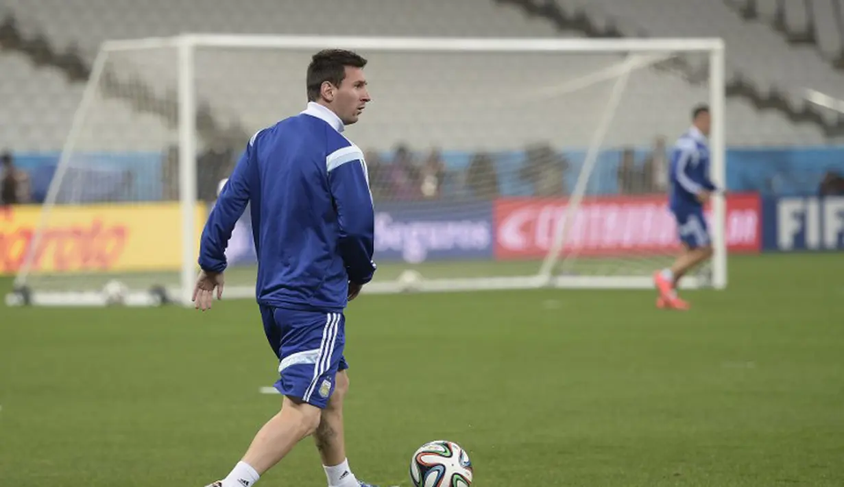 Jelang duel semifinal Argentina vs Belanda, Lionel Messi menegaskan ia ingin membuktikan pada semua pihak yang sudah mempercayainya, Arena de Sao Paulo Stadium, Selasa (8/7/2014) (AFP PHOTO / JUAN MABROMATA)
