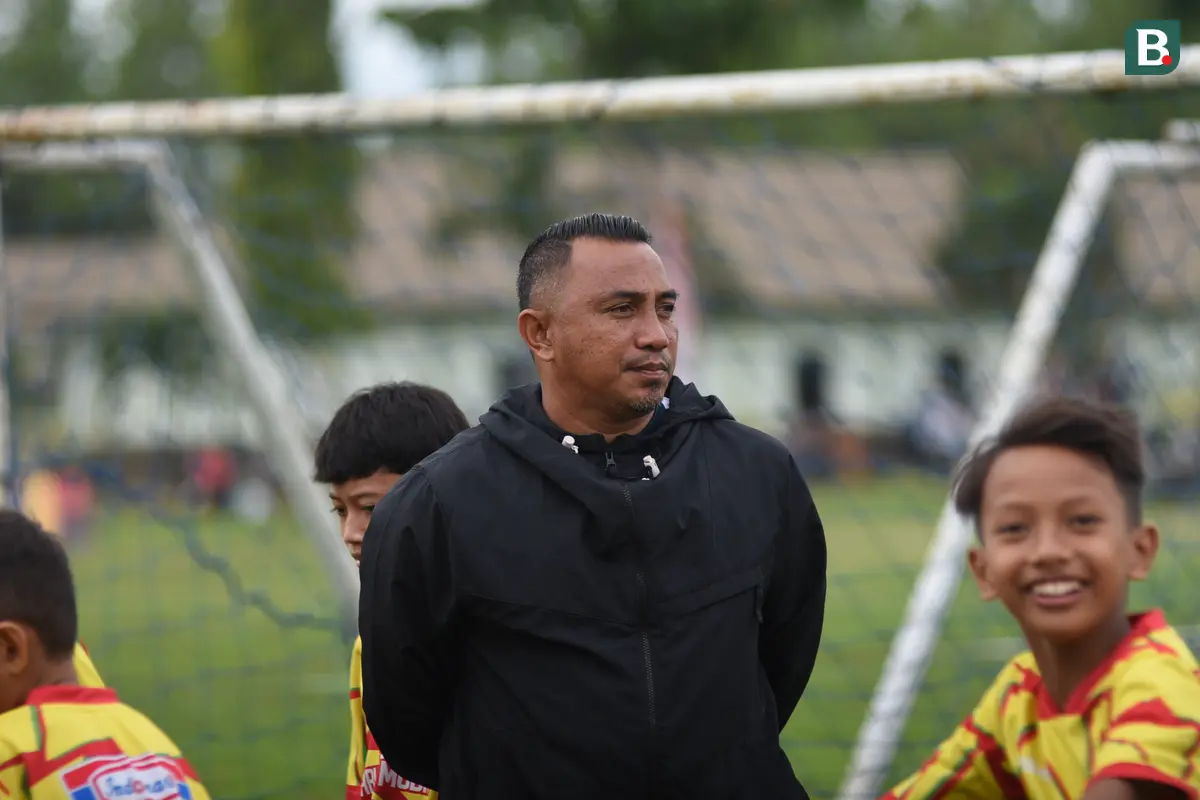 FOTO Firman Utina dan anak didik akademinya