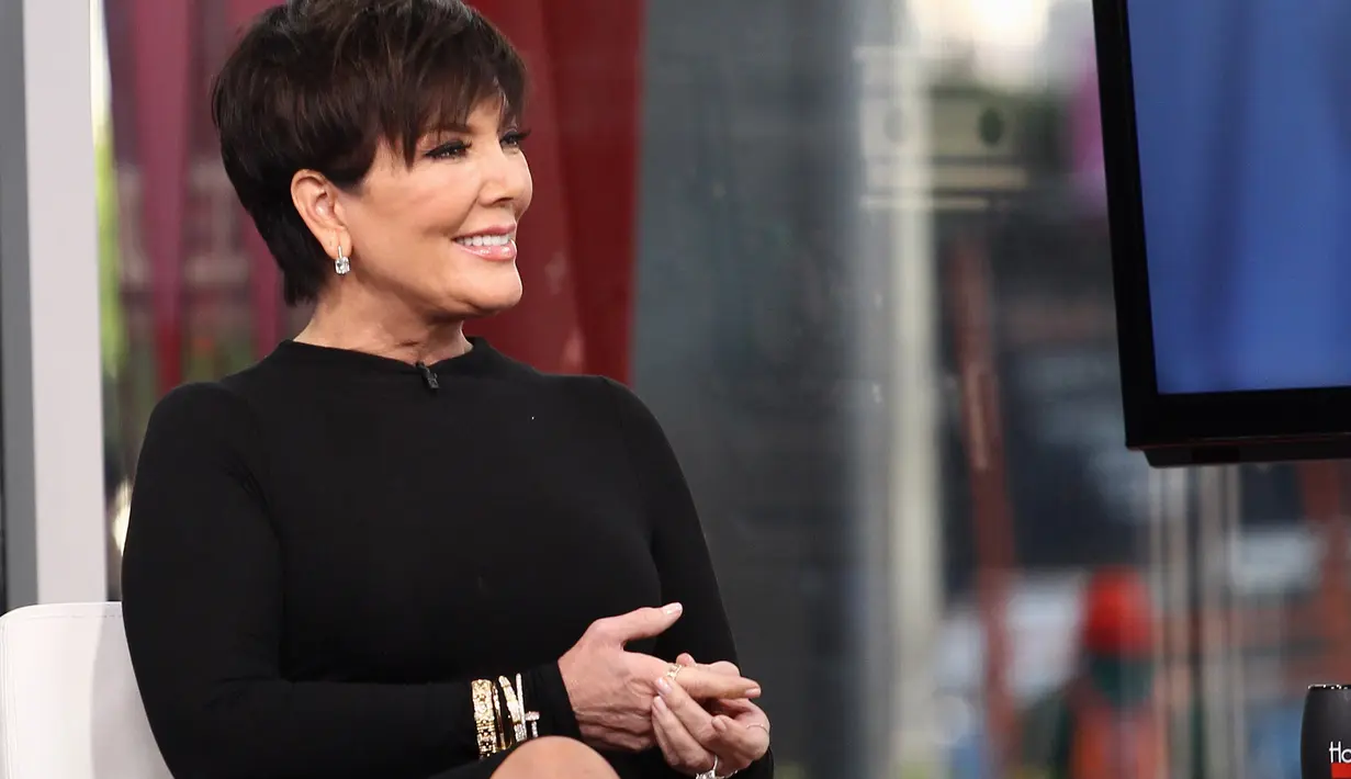 Kris Jenner merasa enggan ikut campur dengan perseteruan antara Kim dan Taylor Swift. Bahkan, Kim Kardashian menyebut Taylor Swift orang yang sok suci. (AFP/Bintang.com)
