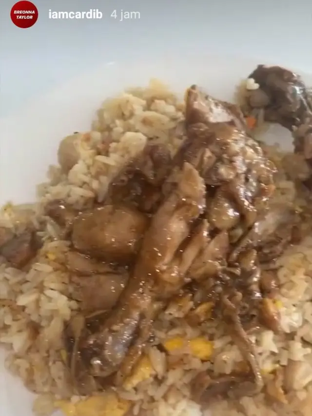Cardi B Unggah 6 Foto Makanan yang Biasa Disantap Orang Indonesia di Instagram