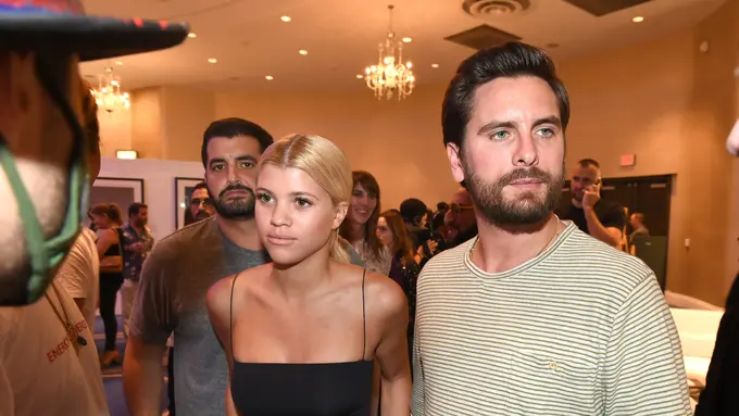 [Bintang] Sofia Richie dan Scott Disick