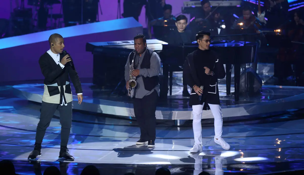 Marcell bercerita bahwa lagu tersebut memang tak sepopuler lagu Yovie yang lainnya. Namun ia merasa kisah dari lagu tersebut sesuai dengan tahapan kehidupan yang dijalaninya selama ini. (Nurwahyunan/Bintang.com)