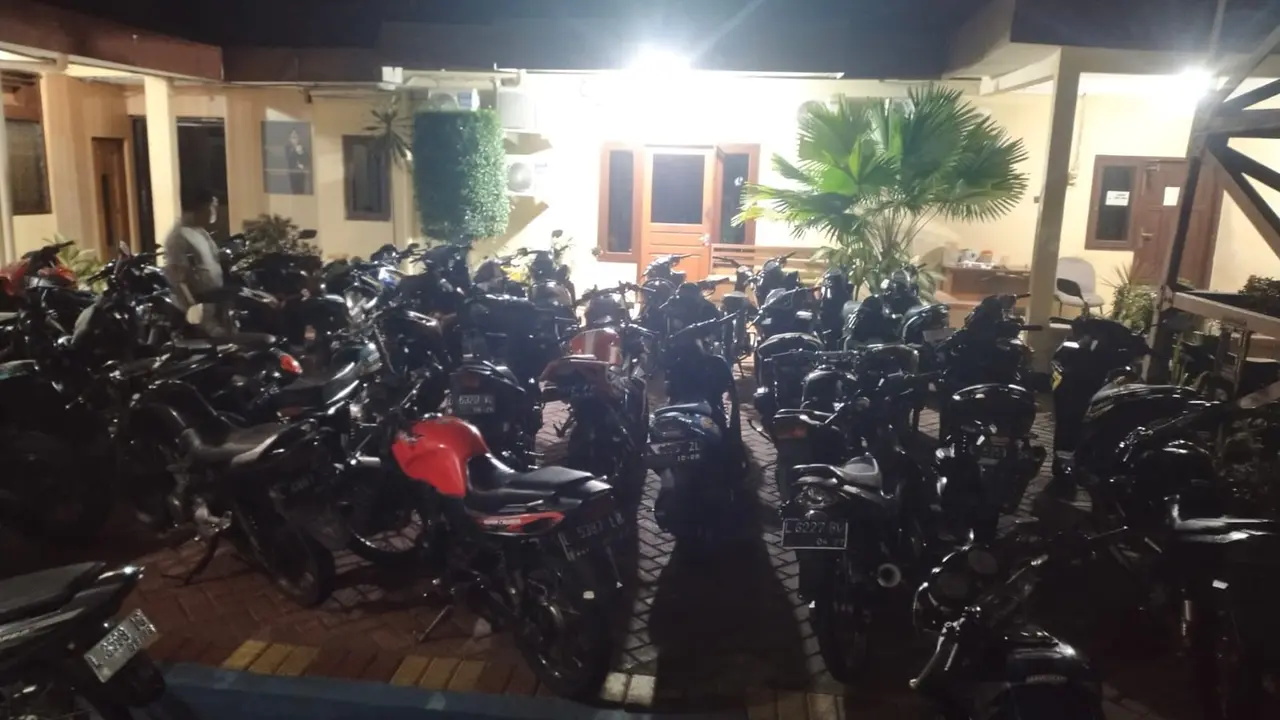 Puluhan motor brong diamankan polisi di Surabaya. (Istimewa)