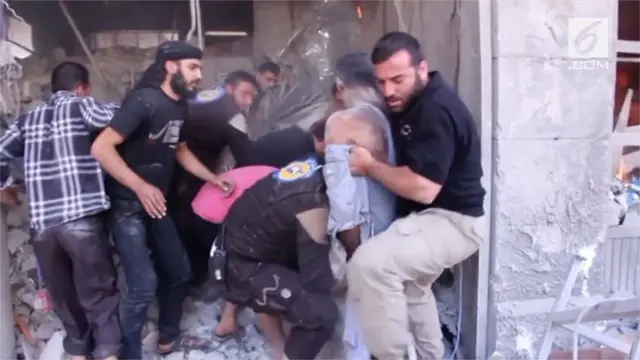 VIDEO: Detik-Detik Penyelamatan Korban Serangan Udara di Idlib