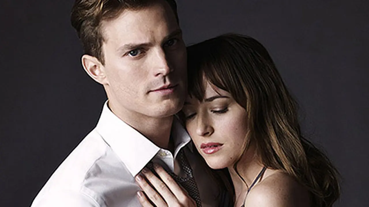 jamie-dornan-dan-dakota-johnson-131220c.