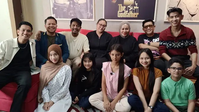Lagu-Lagu yang Lahir dari Ketabahan