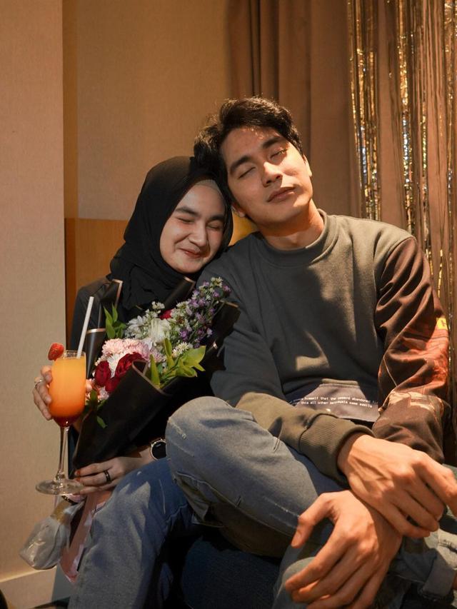 Momen Perayaan Ultah Evan Marvino yang ke-27, Dapat Kejutan Manis dari Istri. (Sumber: Instagram/evanmarvino)