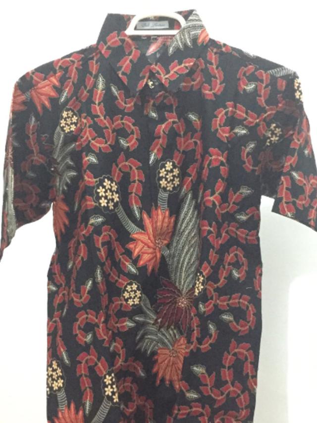 Viral, Lee Hangyul X1 Pakai Batik Pemberian Netizen Indonesia