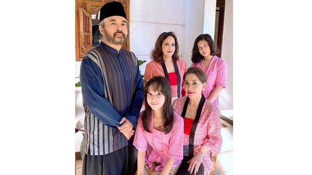 6 Pesona Jemima Malaika, Cucu Widyawati yang Beranjak Remaja