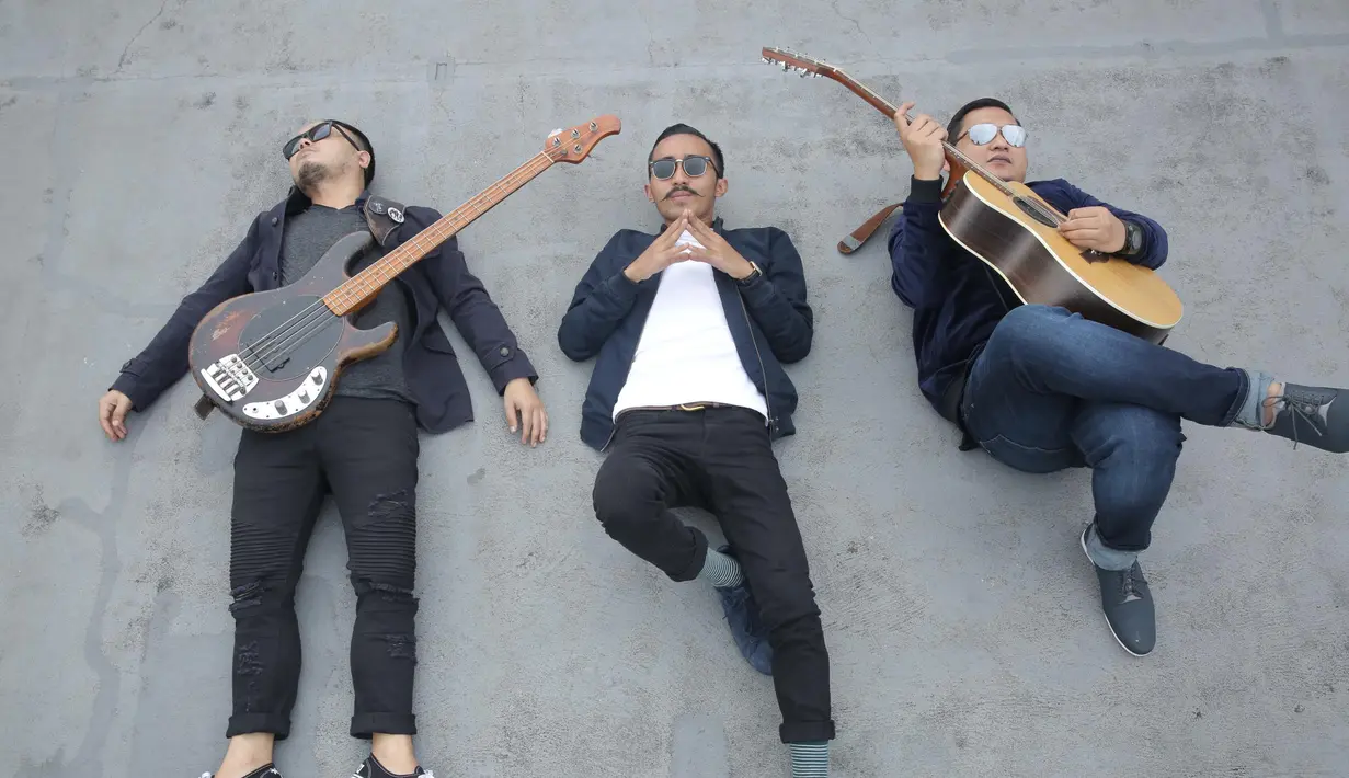 "Justru ini pembuktian saya secara riil. Tanpa dia buktinya kita bisa dapat 16 platinum. Artinya semua balik ke lagu, itu jantung dari musik. Tanpa Charly, orang juga masih suka lagu-lagu kami," tukas Pepep. (Galih W. Satria/Bintang.com)