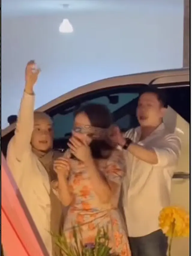 6 Momen Ayu Ting Ting Rayakan Ulang Tahun Bareng Jordi Onsu, Diisukan Dekat