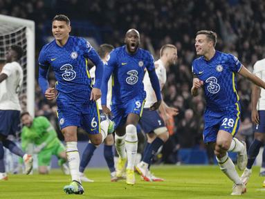 Chelsea berhasil memetik poin penuh kala menjamu Tottenham Hotspur dalam duel pekan ke-23 Premier League 2021/2022, Minggu (23/1/2022). (AP/Kirsty Wigglesworth)