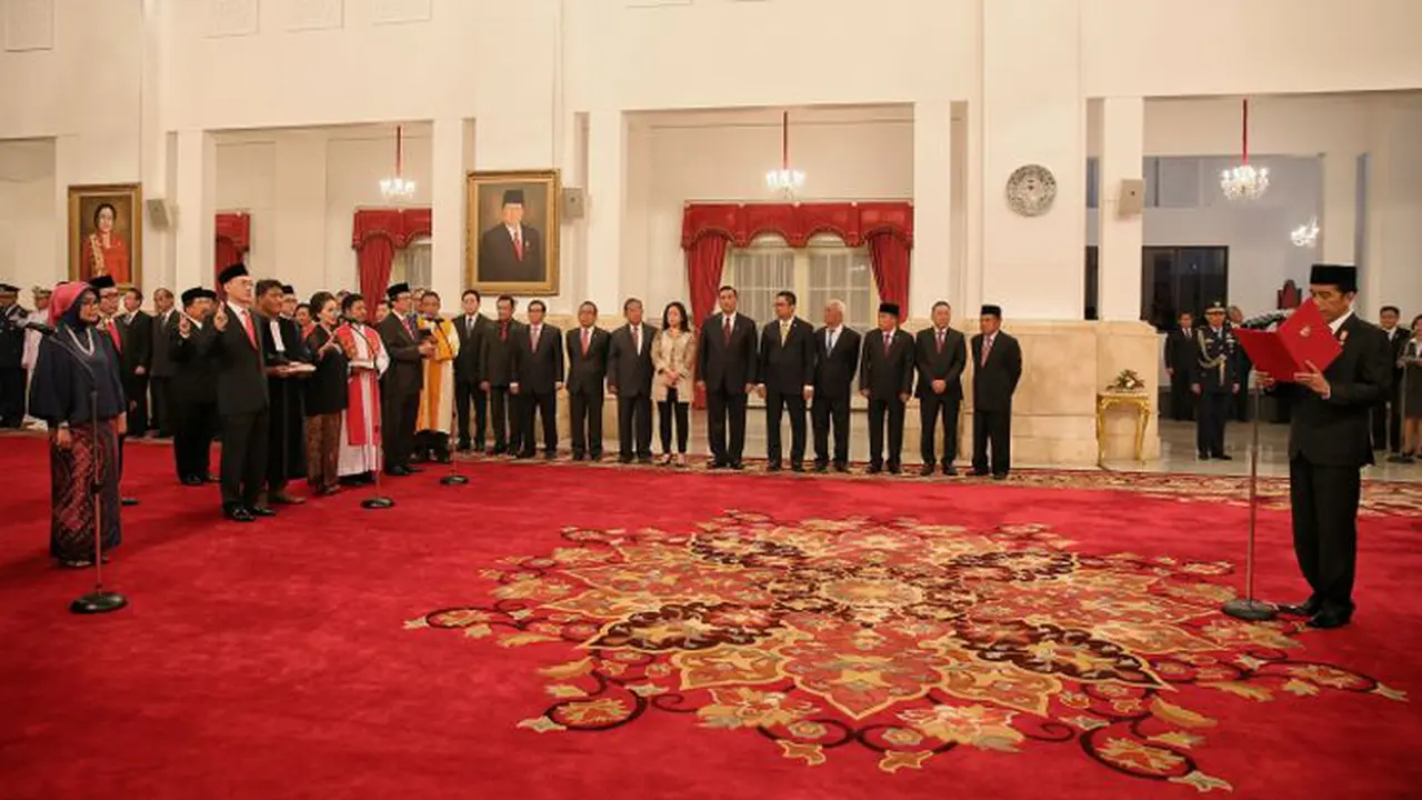 Pelantikan Anggota KEIN oleh Presiden Joko Widodo di Istana Negara, Jakarta, Rabu (20/1/2016). (Foto: Faizal Fanani/Liputan6.com)