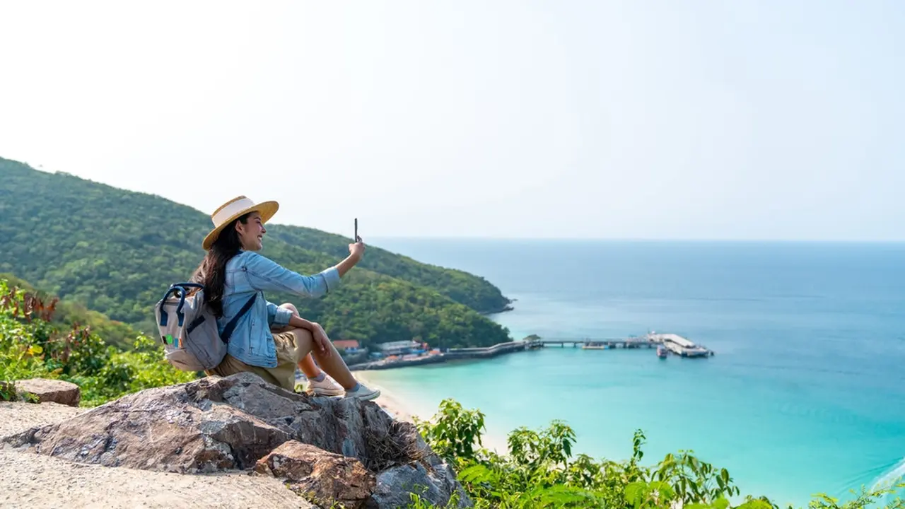Ilustrasi traveling