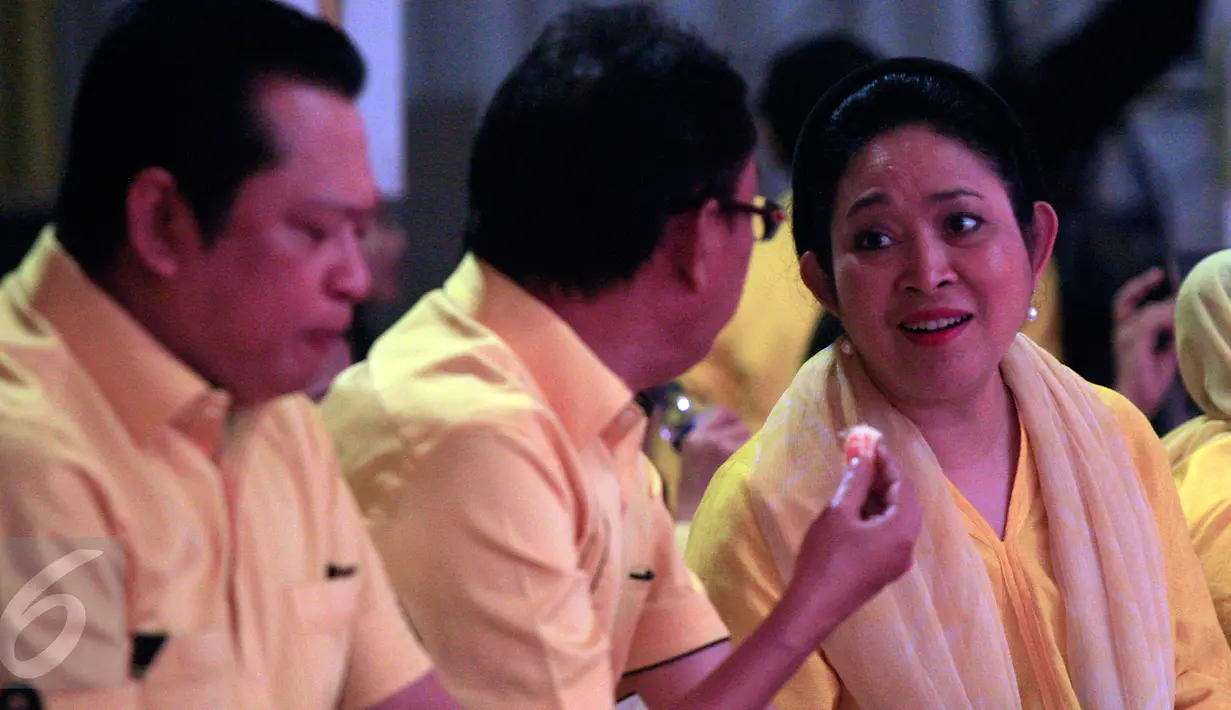 Titik Suharto menghadiri deklarasi politisi Partai Golkar, Ade Komarudin sebagai bakal calon Ketua Umum Partai Golkar di kota Yogyakarta, Jumat (11/3). Ade membacakan lima poin ikrar yang disebutnya sebagai ikrar Pancakarsa. (Foto: Boy Harjanto)