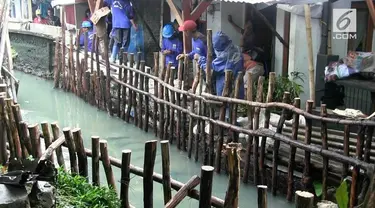 Warga Jatipadang yang kebanjiran mengaku mau direlokasi oleh pemerintah.