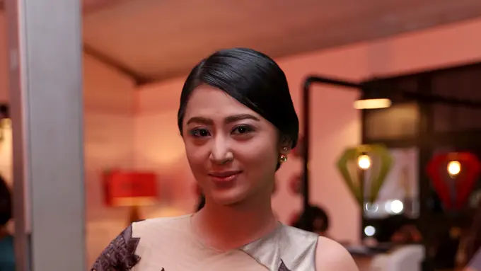 [Bintang] Dewi Perssik