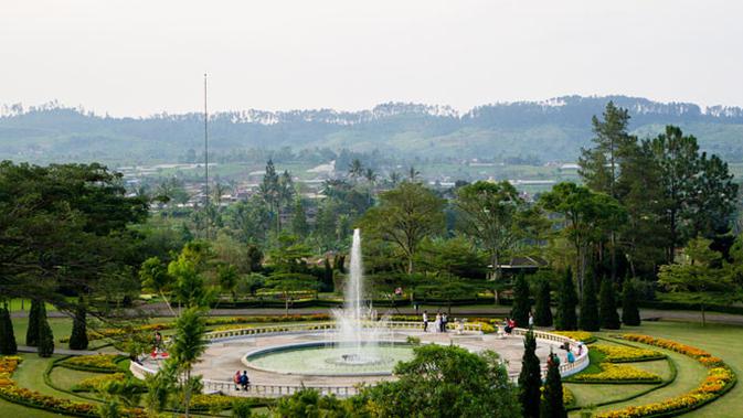 Tari Payung Pajajaran Bogor Semarakkan HUT RI di Istana 