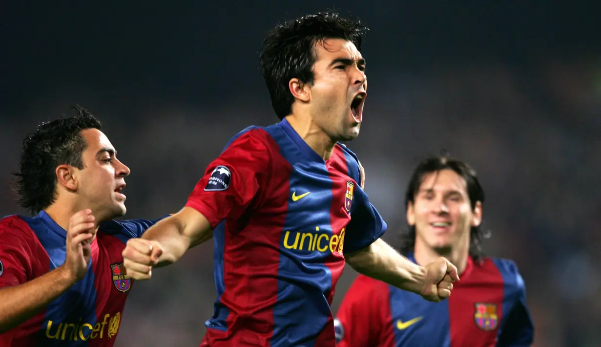 2. Deco - Gelandang asal Portugal ini diboyong Chelsea dari Barcelona pada musim 2010/2011 seharga 16,2 juta poundsterling. Dirinya berhasil meraih gelar juara liga domestic dua kali bersama Barca dan sekali untuk The Blues. (AFP/Lluis Gene)
