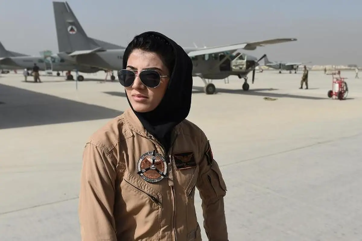 Terancam, Pilot AU Wanita Pertama Afghanistan Minta Suaka ke AS 