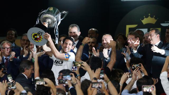 Kegembiraan Pemain Valencia Raih Juara Copa Del Rey