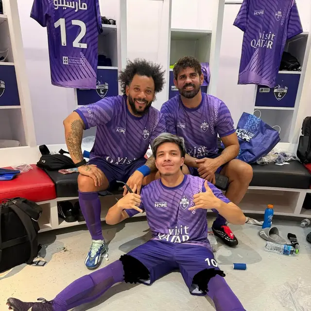 Atta Halilintar Bersama Pesepak Bola dan Youtuber Dunia