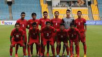 Timnas U-19 Indonesia vs Timnas U-19 Singapura (Liputan6.com/Helmi Fithriansyah)