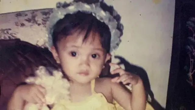 6 Foto Jadul Putri Delina saat Masa Anak-Anak, Menggemaskan