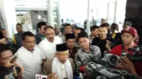 Cawapres Ma'ruf Amin menjenguk Ustaz Arifin Ilham di RSCM. (Liputan6.com/Ady Anugrahadi)