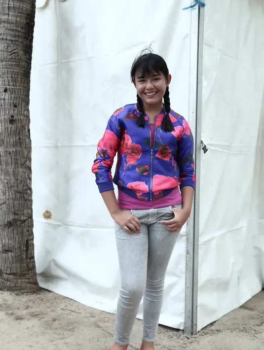 Tidak disangka oleh Ariel alias Amanda Manopo, ibunya Ratu Mermaid, yang diperankan oleh Deswita Maharani menjodohkannya dengan Benji yang diperankan oleh Bastian Steel. Benji merupakan Putra Raja Laut. (Galih W. Satria/Bintang.com)